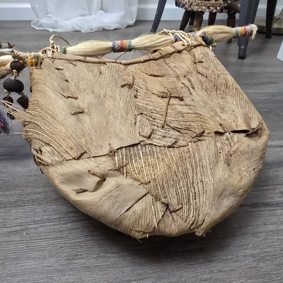 Native American Handmade Primitive Natural Palm Husk Leaf Fiber Wall Basket